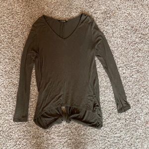 Peyton Jensen v neck long sleeve shirt